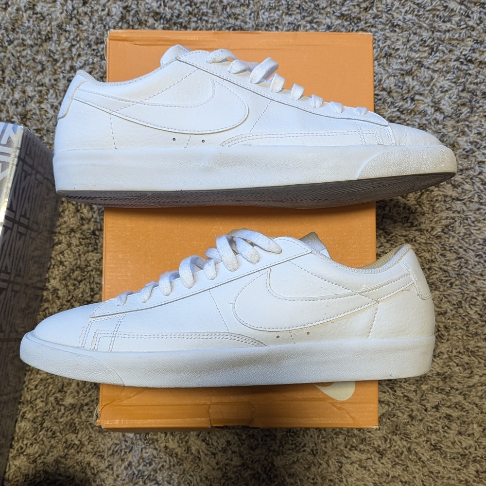 BLAZER LOW LE 'TRIPLE WHITE'